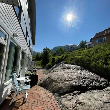 Balestrand Hotel Ξενοδοχείο 3*