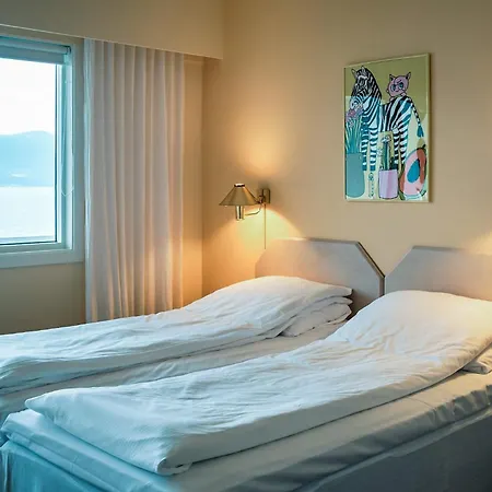 Balestrand Hotel فندق 3*