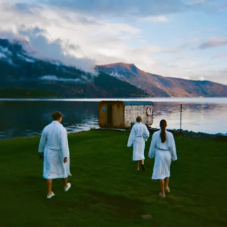 Balestrand Hotel فندق