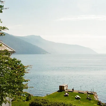 فندق Balestrand Hotel 3*